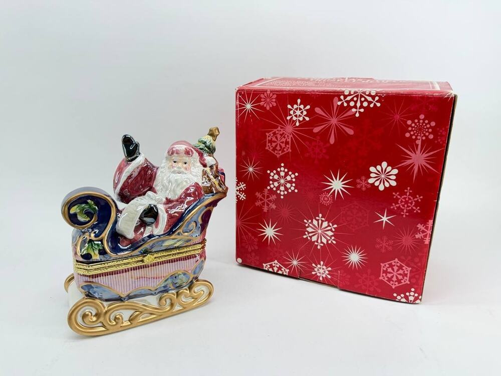 Vintage Avon 2002 Santa Sleigh Ceramic Hinged Trinket Box Christmas 1.10 lb